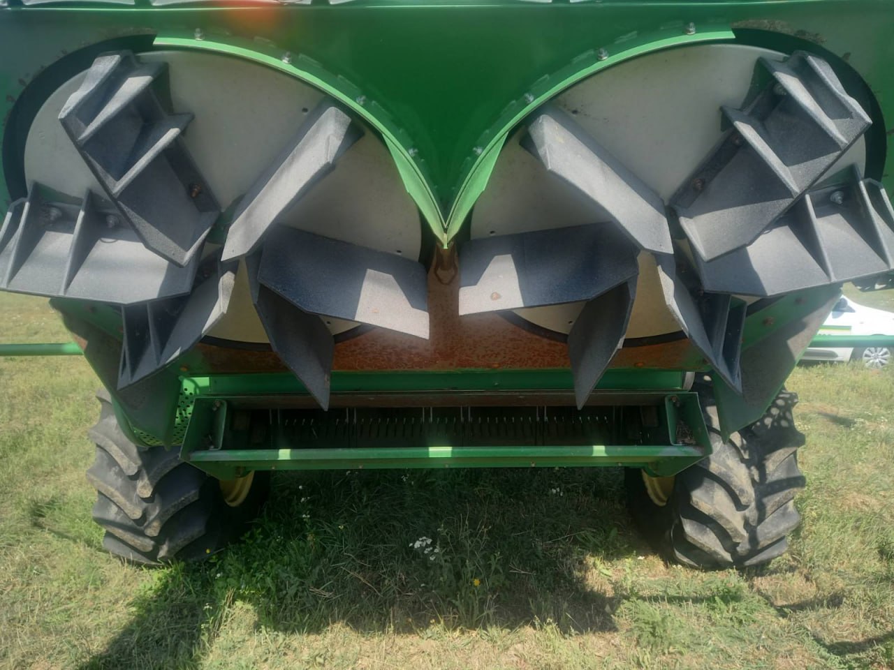 Комбайн зернозбиральний JD S670-01