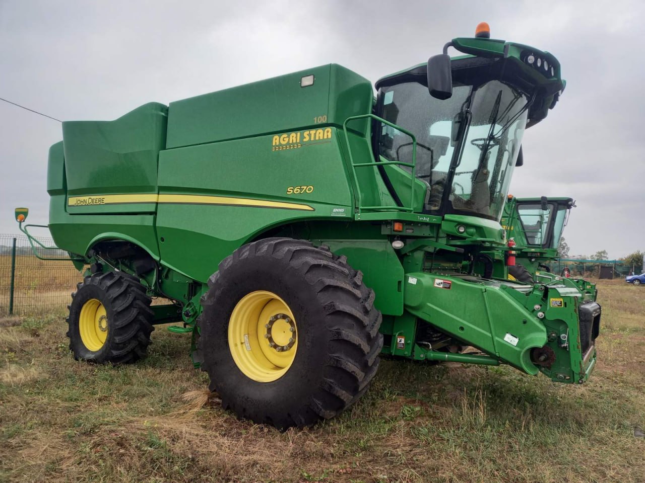 Комбайн зернозбиральний JD S670-05