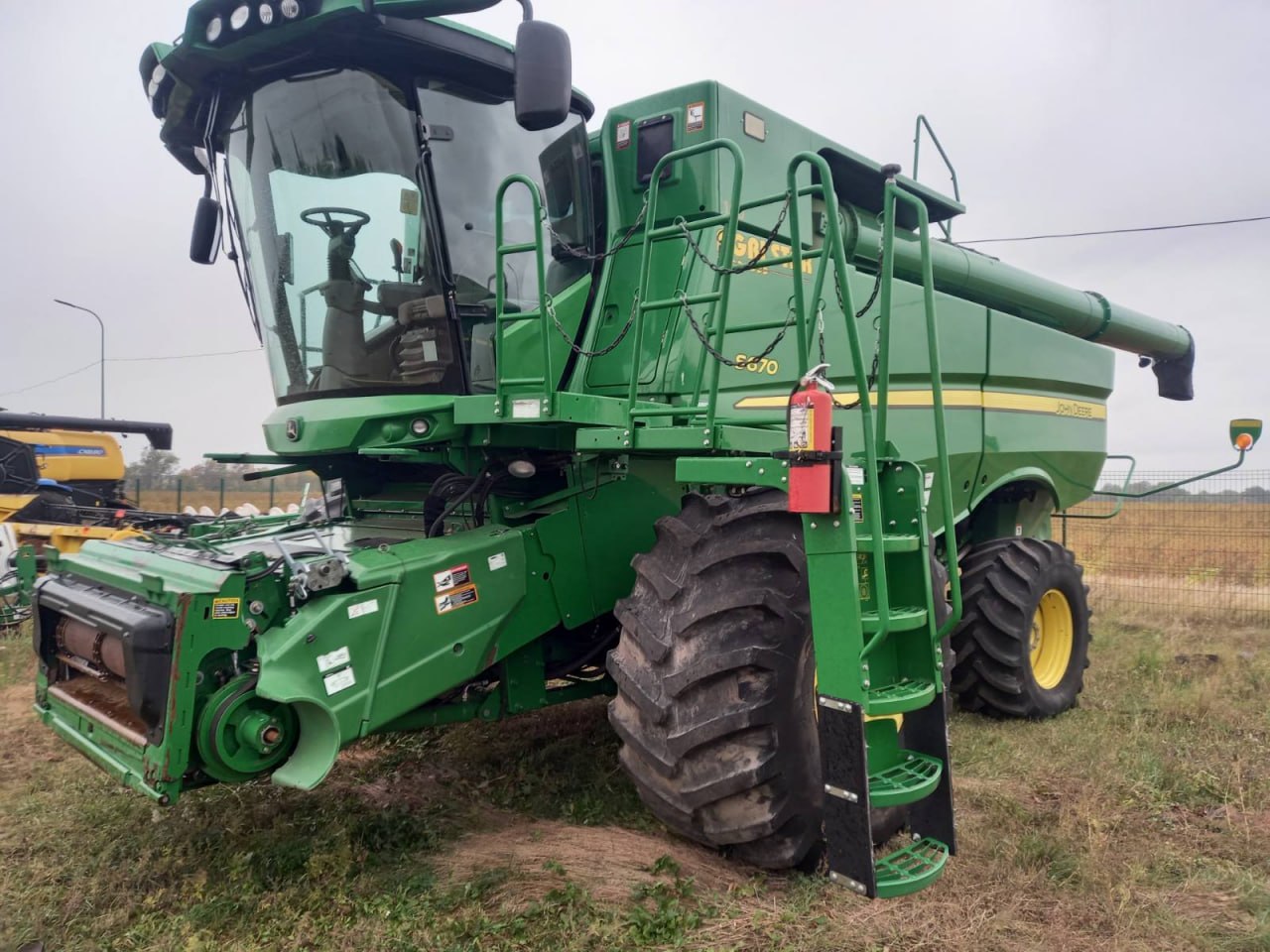Комбайн зернозбиральний JD S670-06